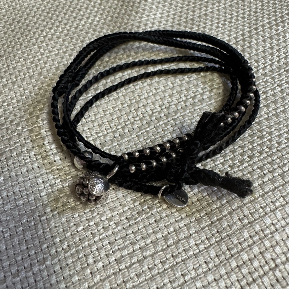 Chan Luu Woven Black & Silver Lotus Charm Closure Beaded Wrap Bracelet - Picture 6 of 13